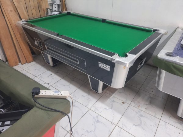 Wide Jointers Pool Table – Formica Exterior & Aluminum Trimming - Image 3